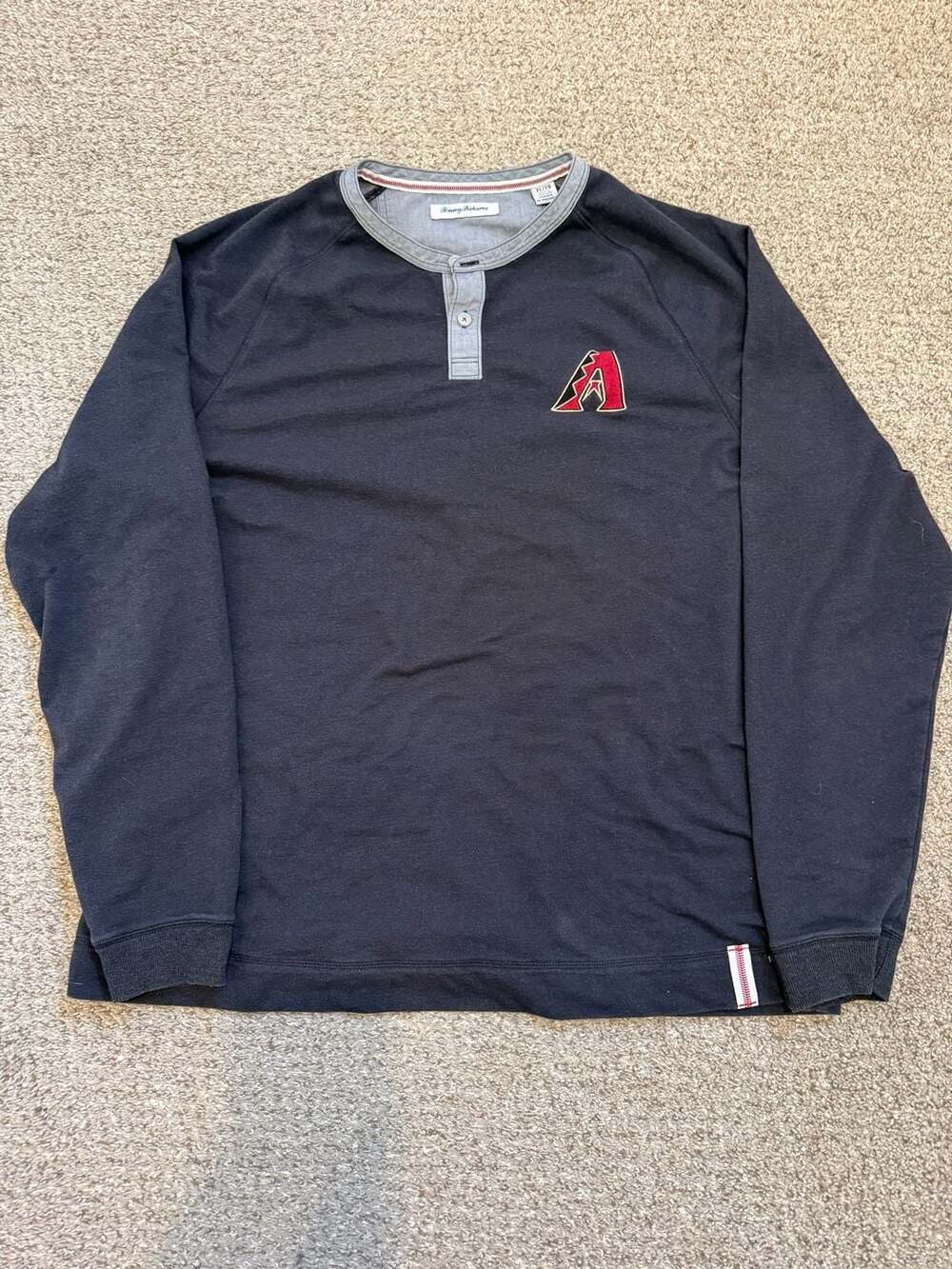 Tommy Bahama Arizona Diamondbacks MLB Henley Shirt XL